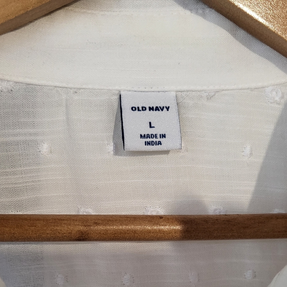 NWOT Old Navy white eyelet blouse L - Picture 3 of 4
